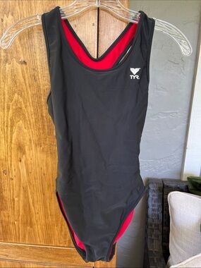 TYR Women's Black/Red One-Piece Swimsuit Reversible small
